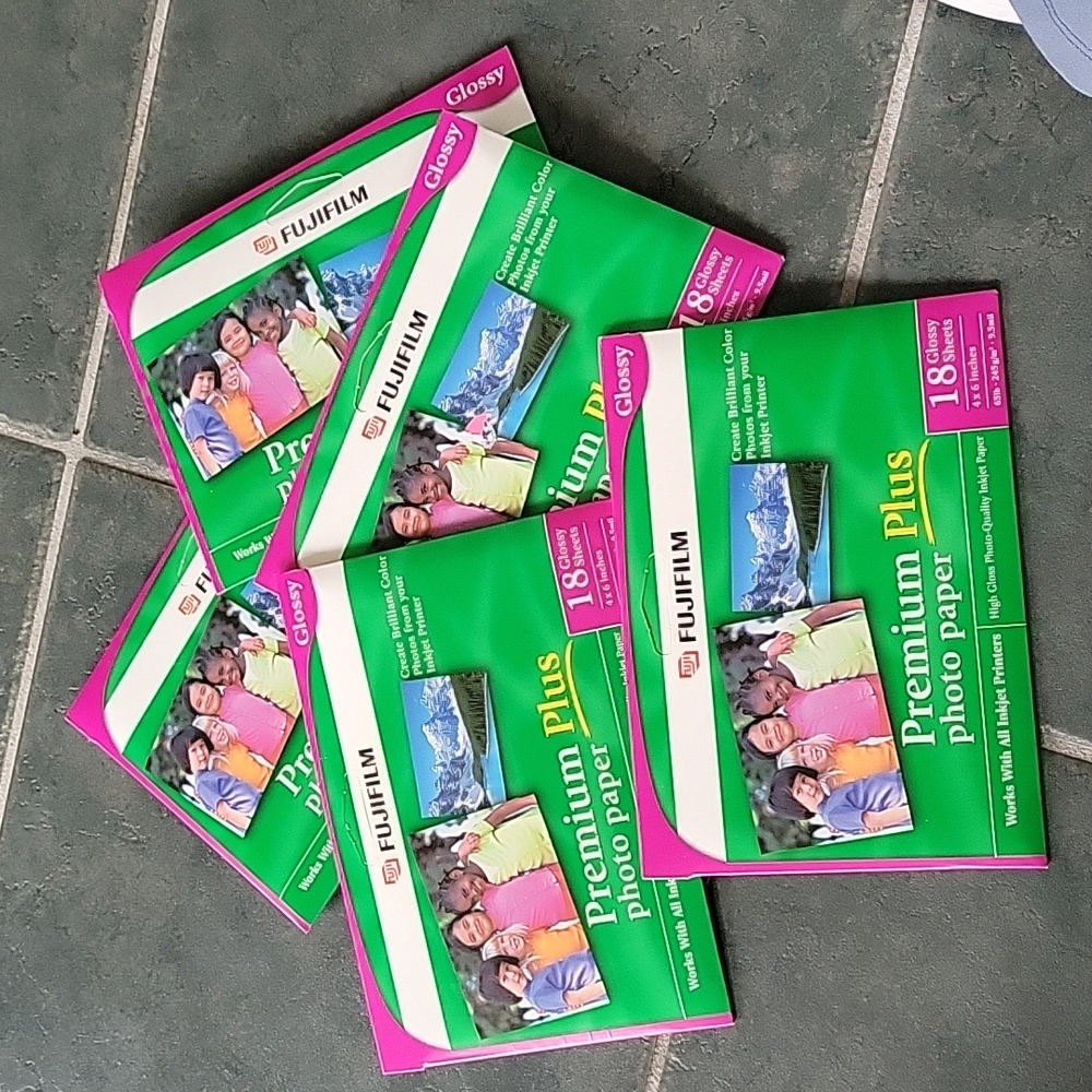 Photo paper fuji film. Premium plus. 5 packs of 18 glossy sheets.
